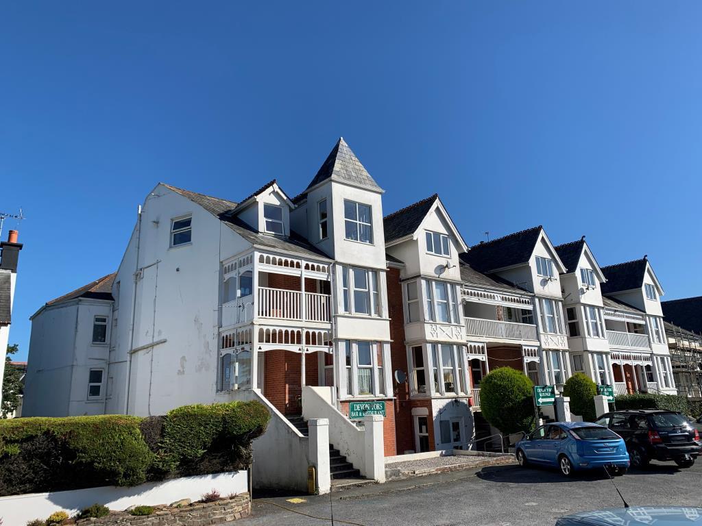 Flat E, Devon Tors, Yelverton, Devon 2 bed flat £50,000
