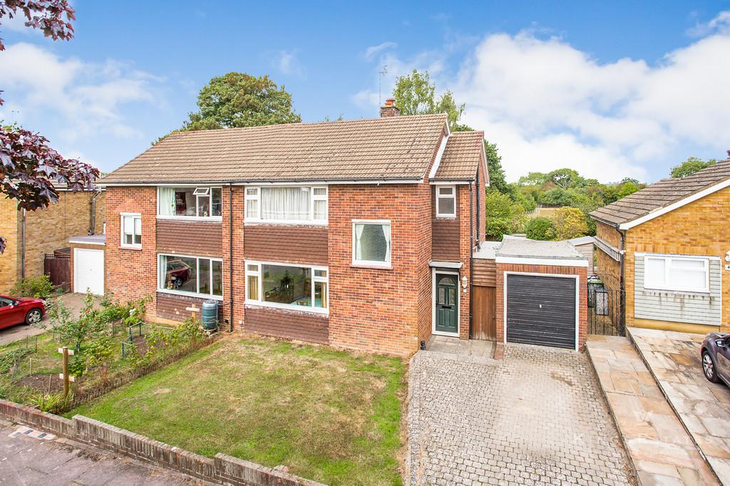 Shirley Gardens, Tunbridge Wells 3 bed semidetached house £450,000