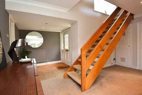 4 bedroom detached house for sale - Walton Park, Pannal, Harrogate