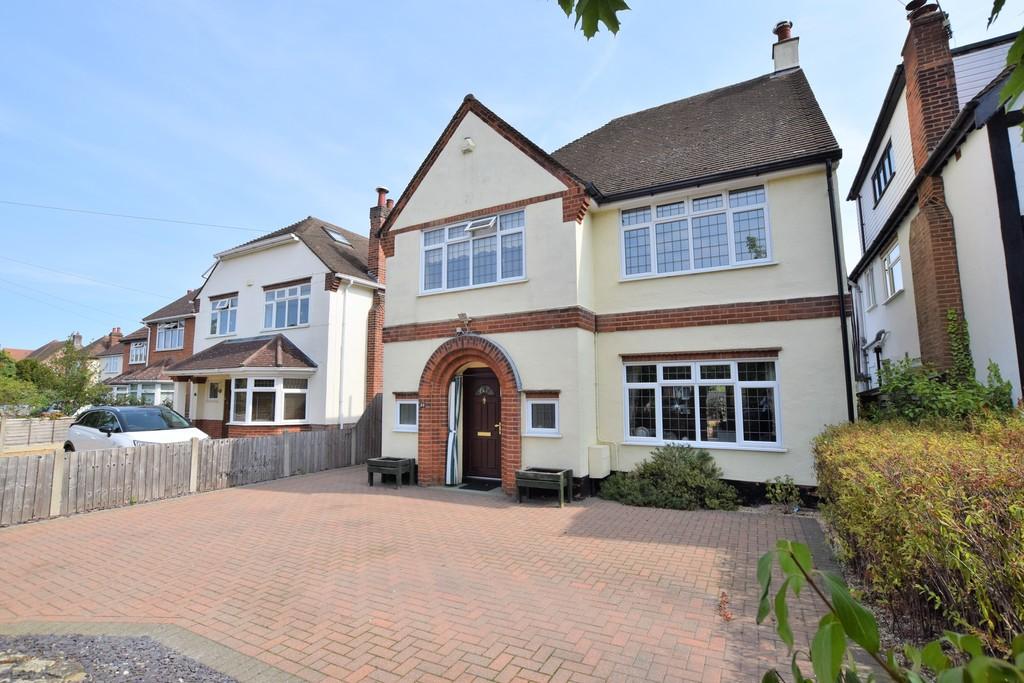 Victoria Road, Colchester, Essex, CO3 3NU 3 bed detached house £675,000