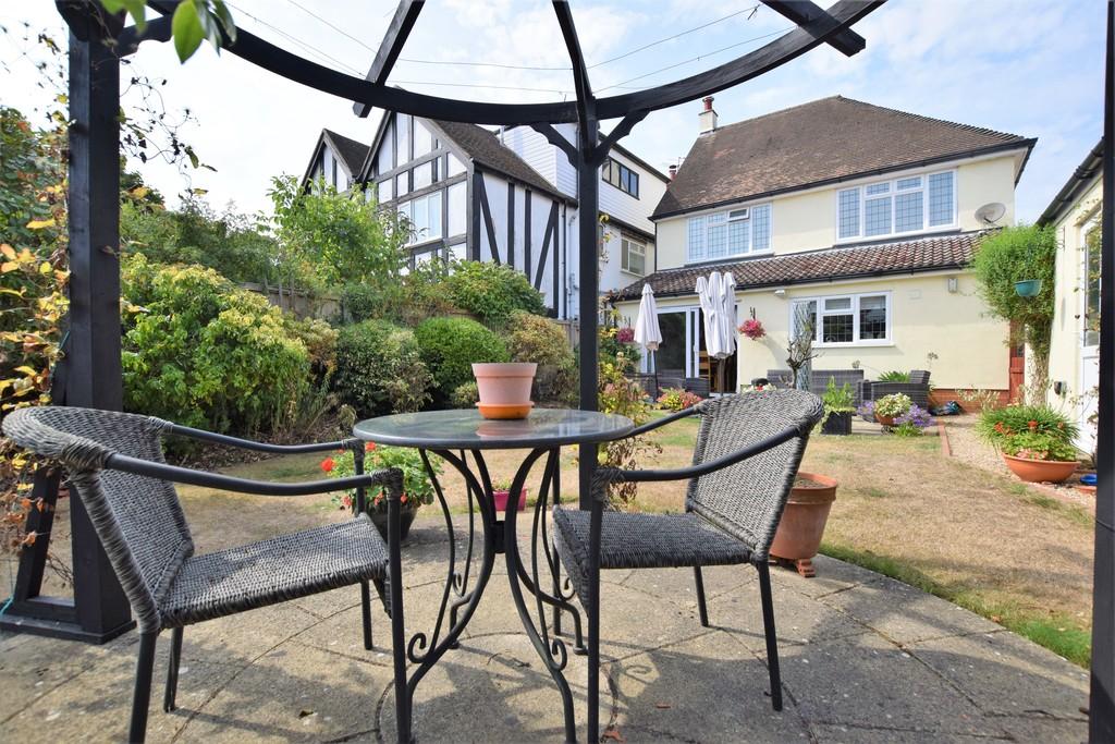 Victoria Road, Colchester, Essex, CO3 3NU 3 bed detached house £675,000