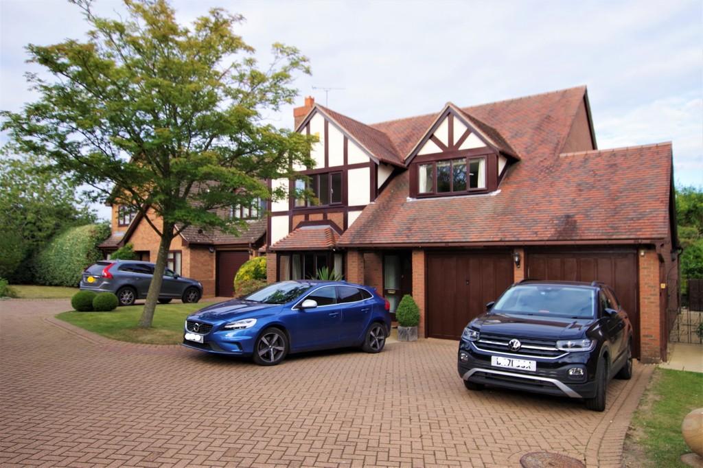 Durose Court, Bramshall 4 bed detached house for sale £500,000