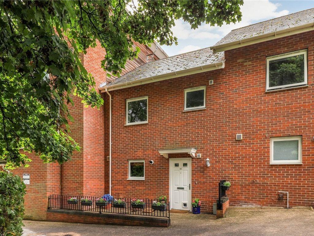 Athelstan Road, Winchester, SO23 3 bed terraced house for sale £535,000