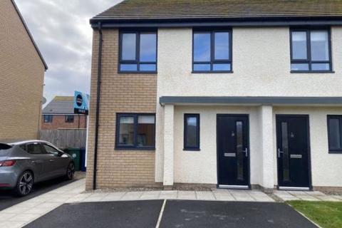 3 bedroom semi-detached house to rent, Oxendale Road, Redcar