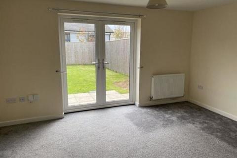 3 bedroom semi-detached house to rent, Oxendale Road, Redcar