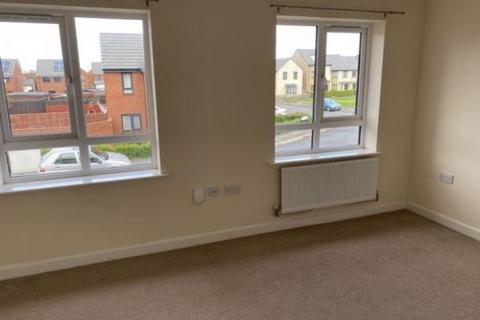 3 bedroom semi-detached house to rent, Oxendale Road, Redcar