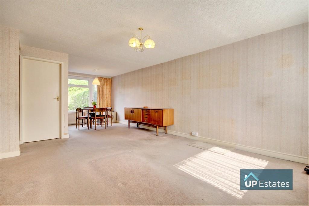 Church Park Close, Coventry 3 bed terraced house £200,000
