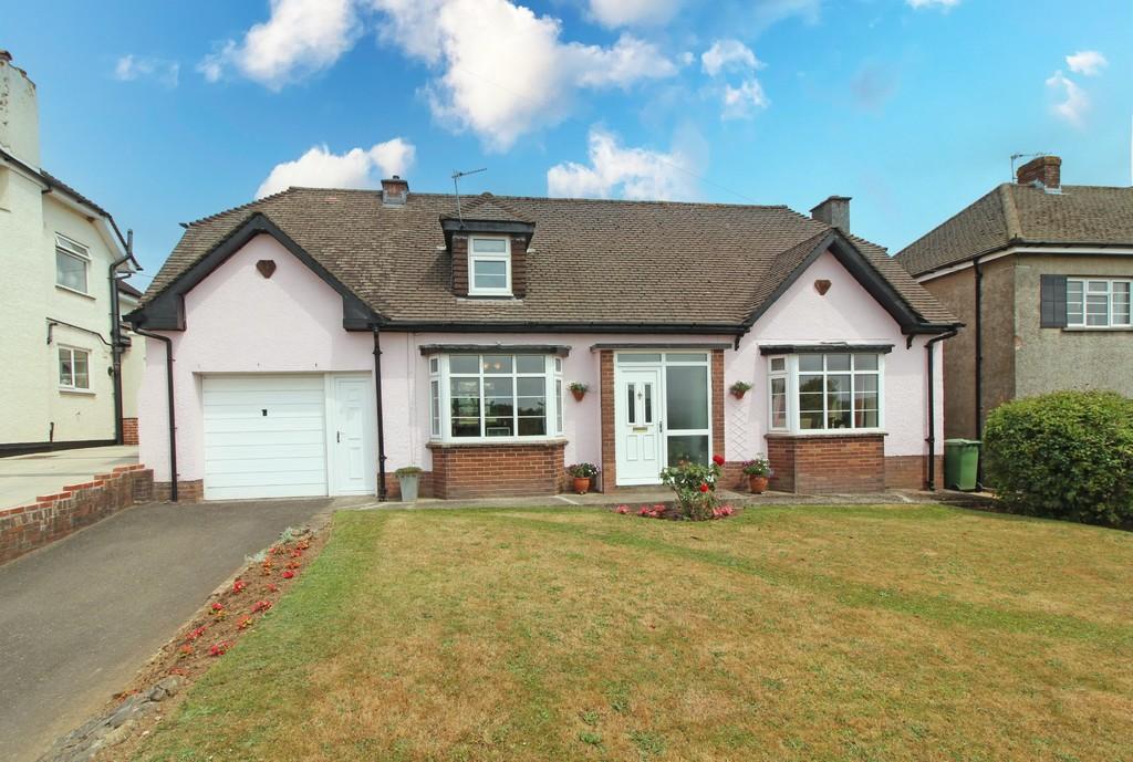 Llantrisant Road, Groesfaen 4 bed detached house - £475,000