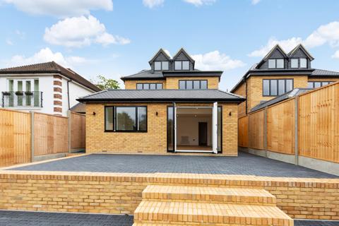 47a Lakes Road, Keston, BR2 6BN