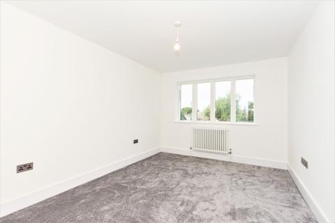 47a Lakes Road, Keston, BR2 6BN