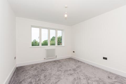47a Lakes Road, Keston, BR2 6BN