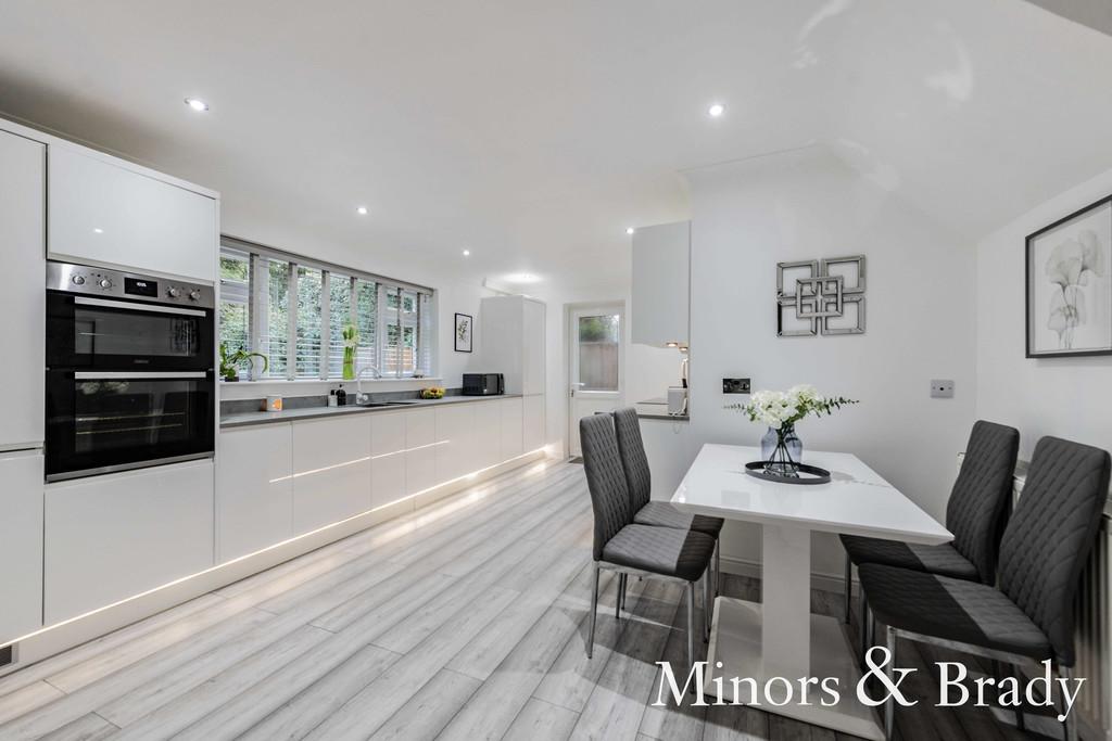 Padgate, Thorpe End 4 bed detached house £500,000