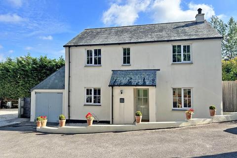 3 bedroom detached house for sale - Tregony, Nr. Truro, Cornwall