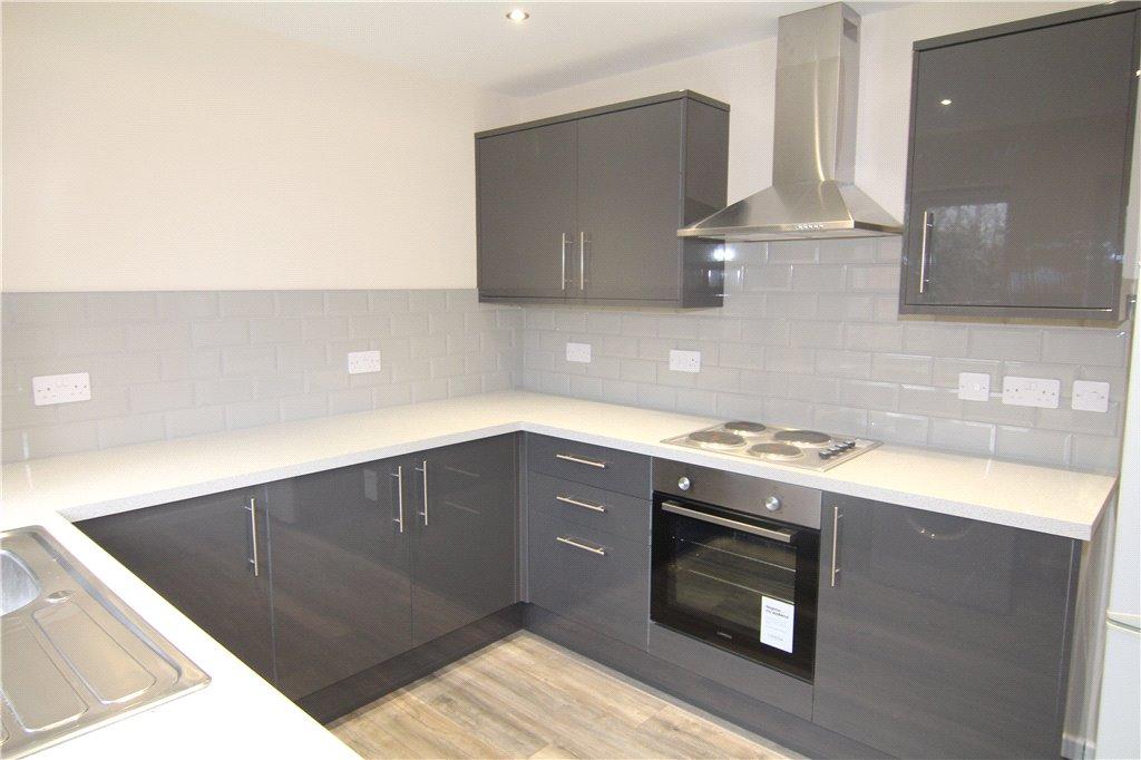 Habgood Drive, Gilesgate, Durham, DH1 3 bed semidetached house £695