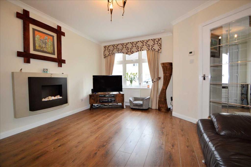 Mornington Grove, Blackwood 3 bed semidetached house £149,995