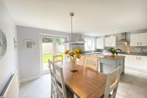 15 Badgers Brook Rise, Ystradowen, Cowbridge, CF71 7TW
