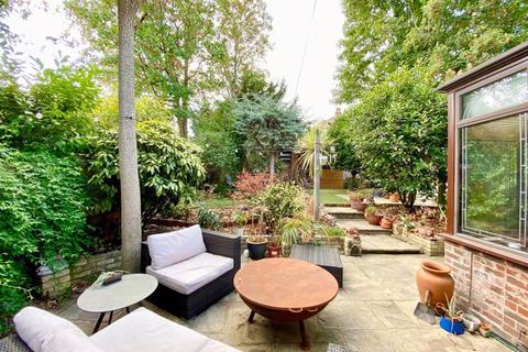 42 Salisbury Road, Bexley, DA5 3QE