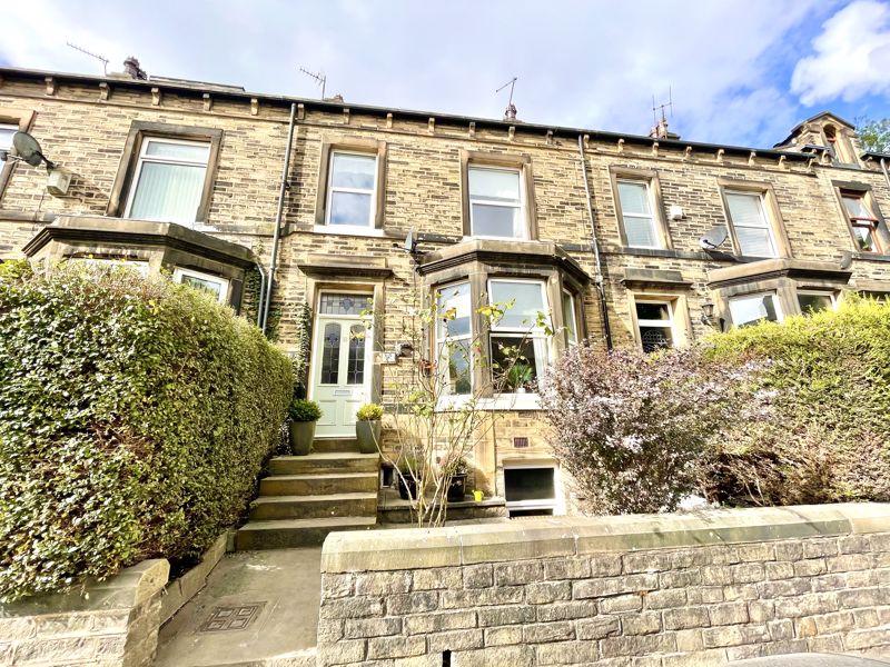 Heath Park Avenue, Halifax 4 bed terraced house for sale £275,000