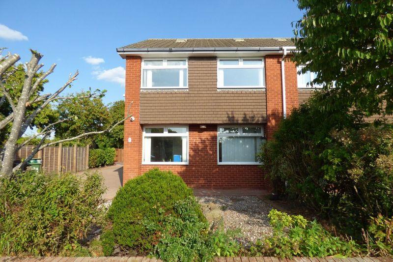 Garden Hey Road, Moreton, CH46 6HF 4 bed semidetached house £1,000