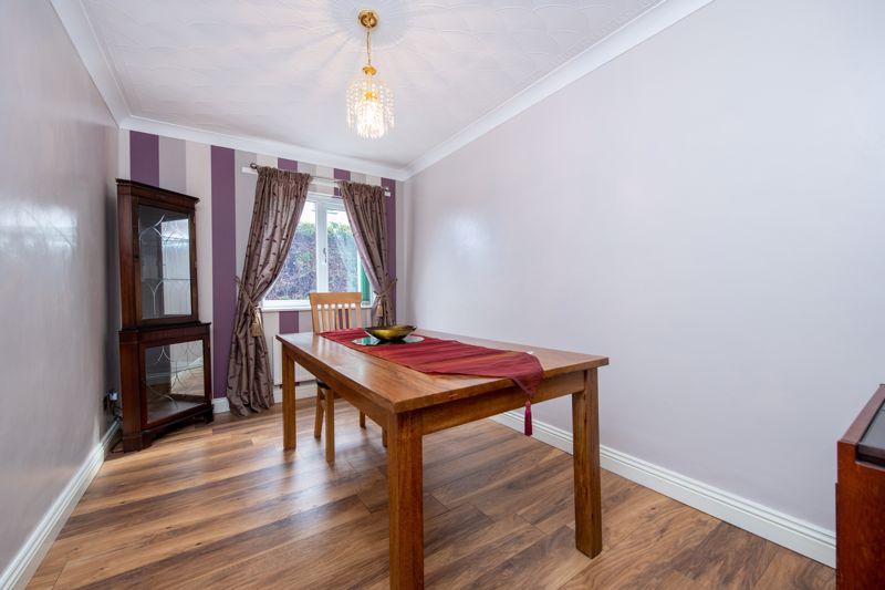 Bedroom/dining room