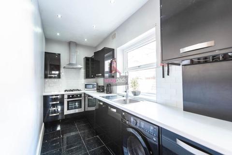 4 bedroom house to rent - Highfield Road, Salford,