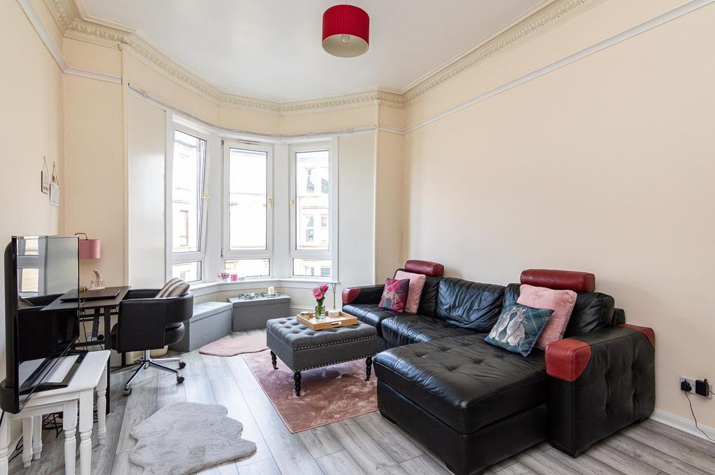 Fergus Drive, North Kelvinside, Glasgow, G20 1 bed flat £195,000