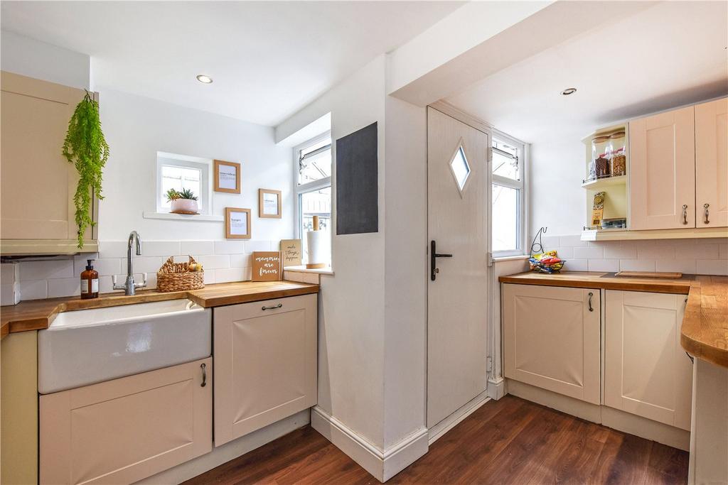 Ambrose Place, Worthing, West Sussex, BN11 2 bed end of terrace house