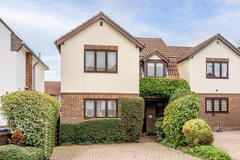 Cedar Park Road, Enfield 3 bed detached house £700,000
