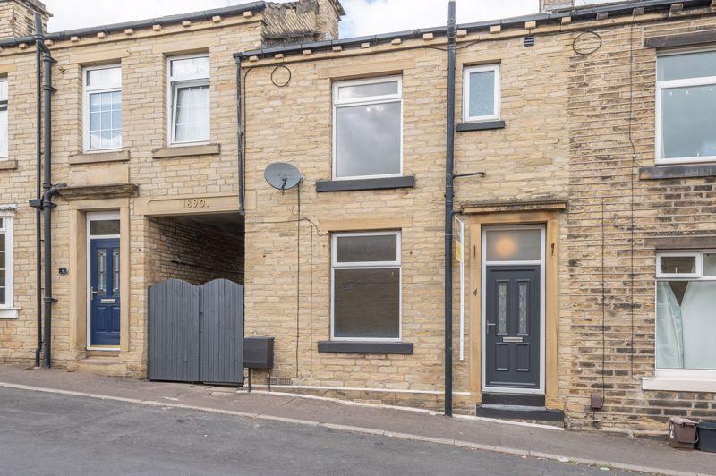 Hey Street, Brighouse, HD6 2 bed terraced house £120,000