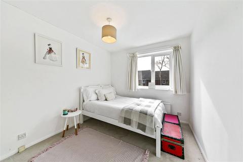 77 Windsor Road, Richmond, TW9 2EJ