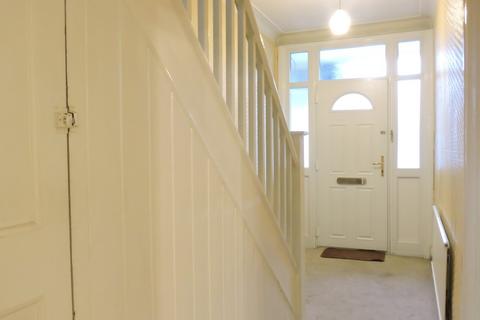 282 Bury Street West, London, N9 9LB