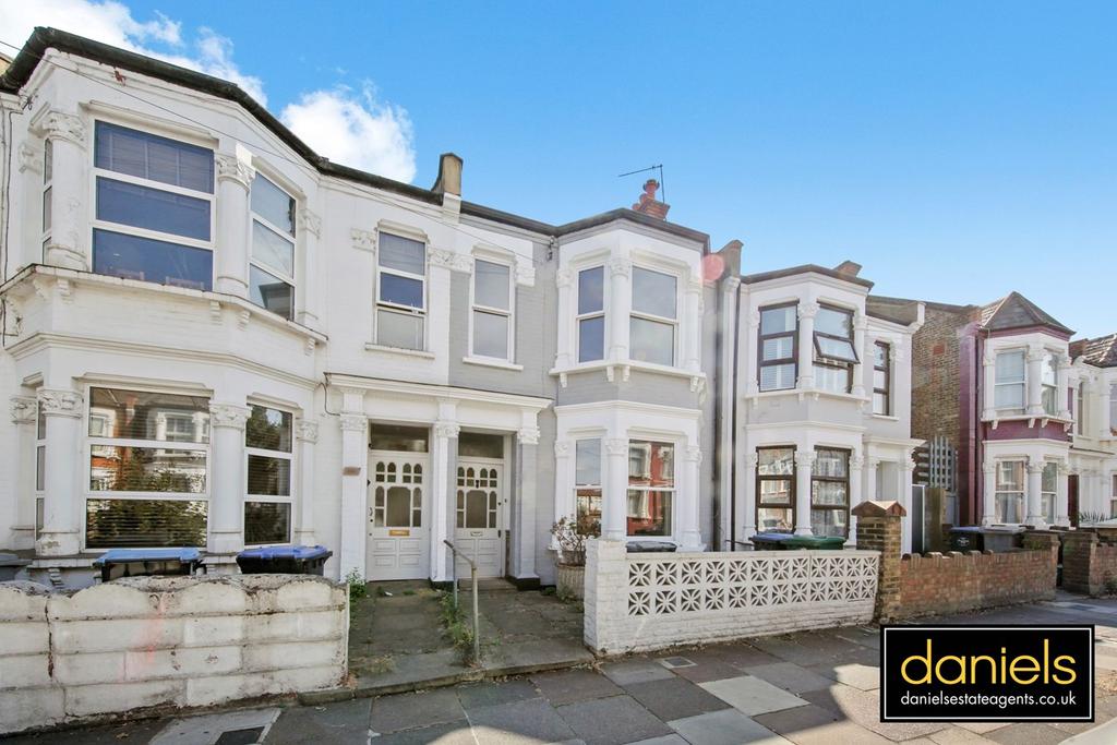 Buchanan Gardens, Kensal Rise, London, NW10 3 bed property for sale £