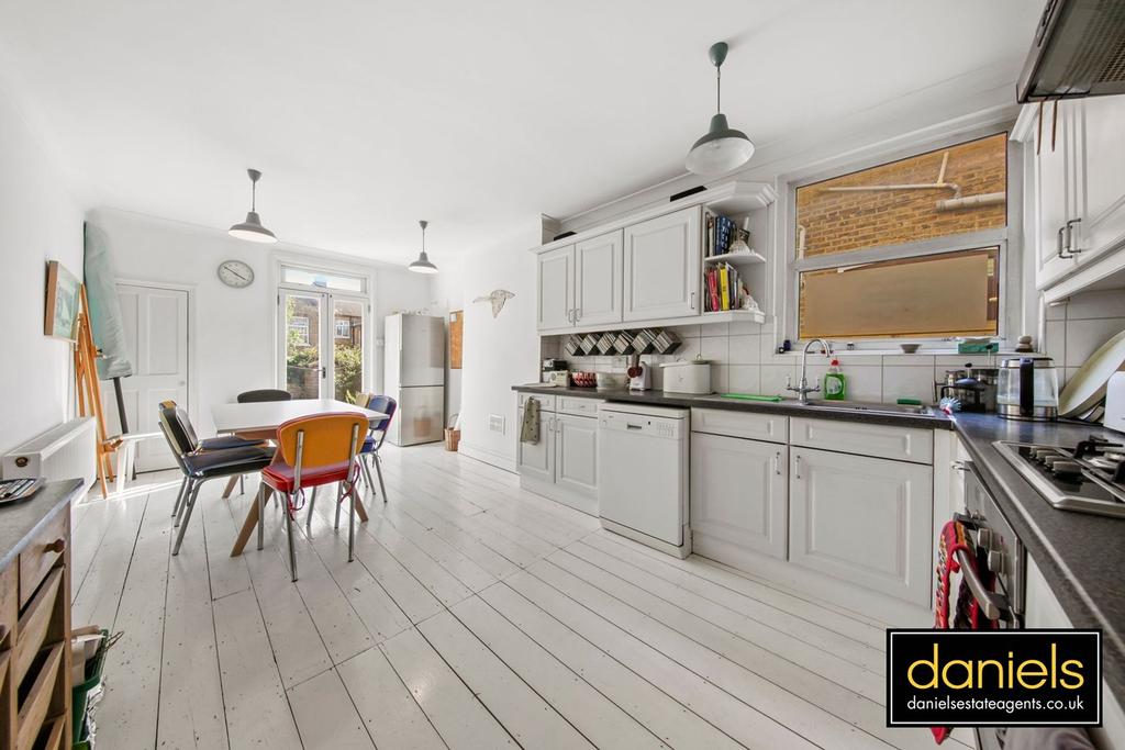 Buchanan Gardens, Kensal Rise, London, NW10 3 bed terraced house £