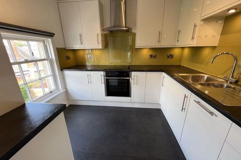 3 bedroom apartment for sale - Carline Crescent, Longden Coleham, Shrewsbury, SY3 7EU
