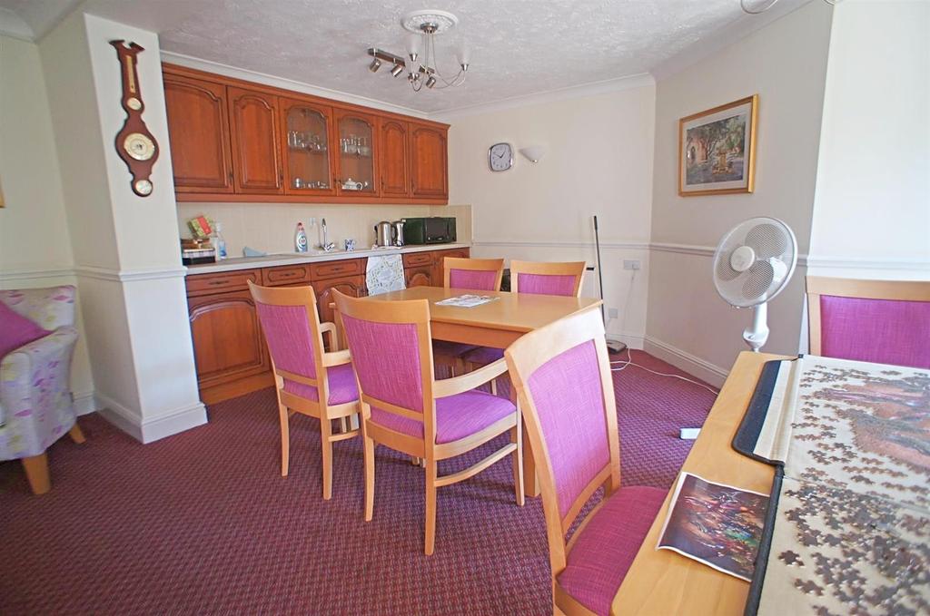 Communal Room Kitchenette.jpg