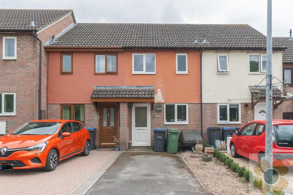 Glenville Close, Royal Wootton Bassett Sn4 2 bed terraced house for