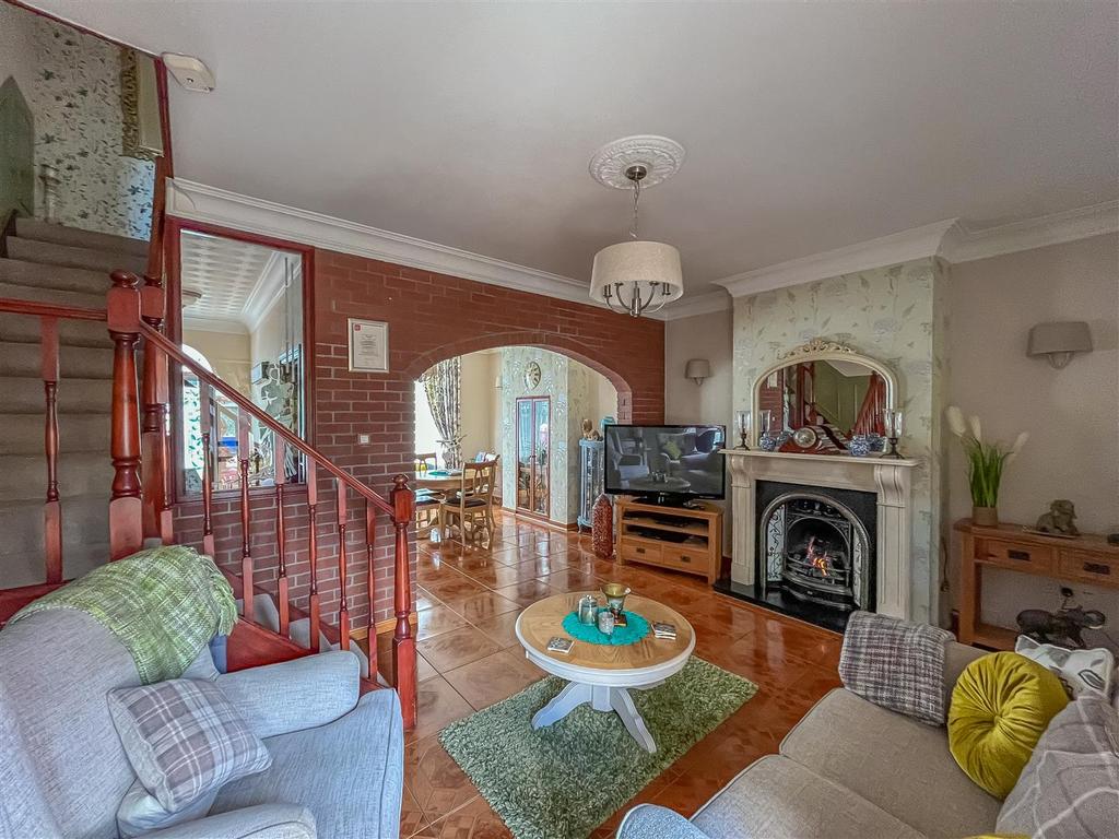 Rosslyn Road, Newport 2 bed terraced house for sale £225,000