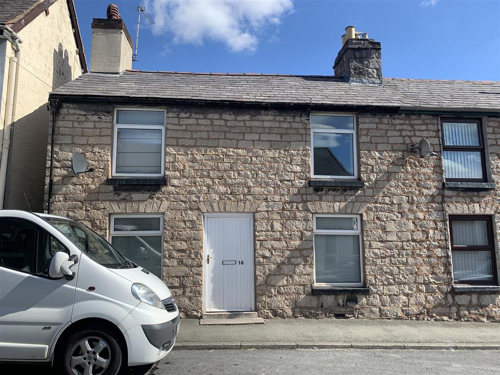Henllan Street, Denbigh 2 bed terraced house £140,000