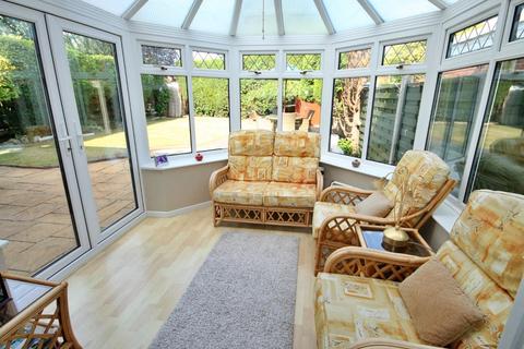 1 Gawsworth, Tamworth, B79 7UH