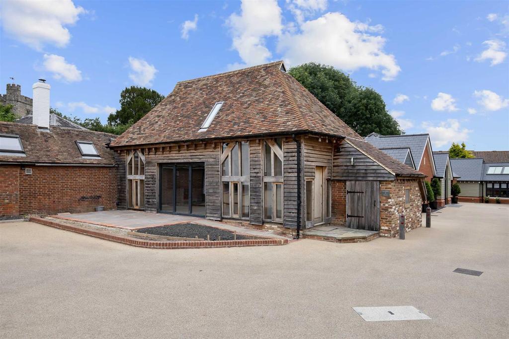 The Street, Kennington, Ashford TN24 1 bed barn conversion £300,000