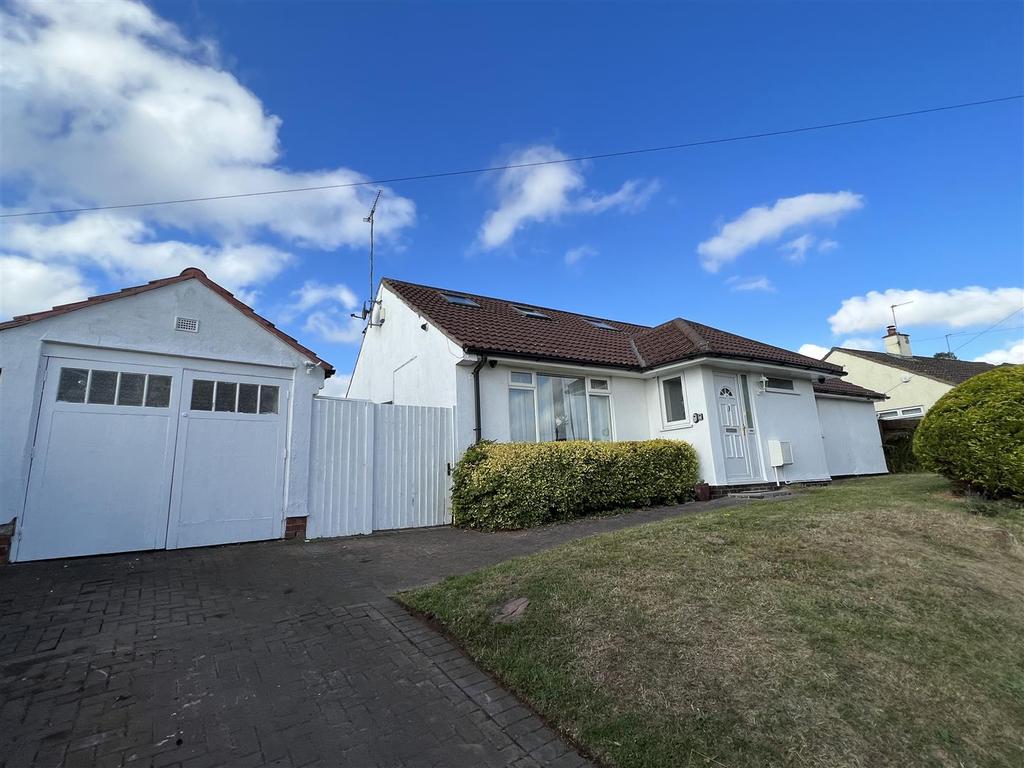 Andrews Walk, Heswall, Wirral 4 bed detached bungalow £460,000