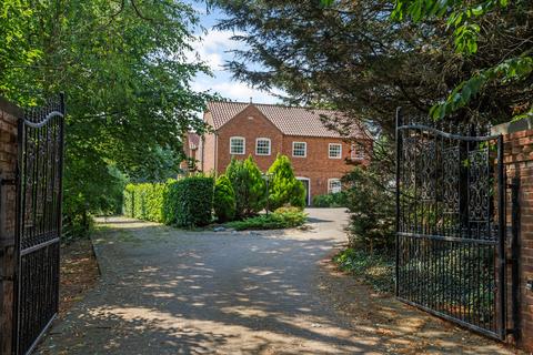 6 bedroom detached house for sale, Waithe Beck Lodge, Barton Street, Hatcliffe, Grimsby, DN37