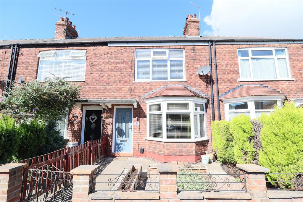 Graham Avenue, Hessle Road, Hull 2 bed terraced house for sale £135,000