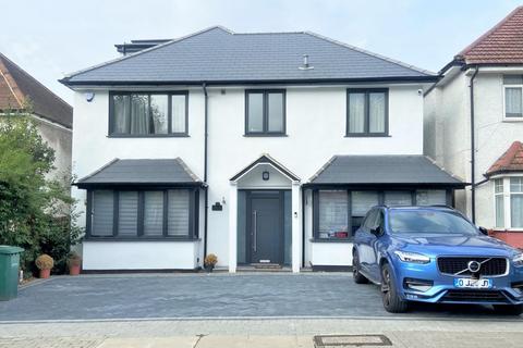 73 Millway, London, NW7 3QT