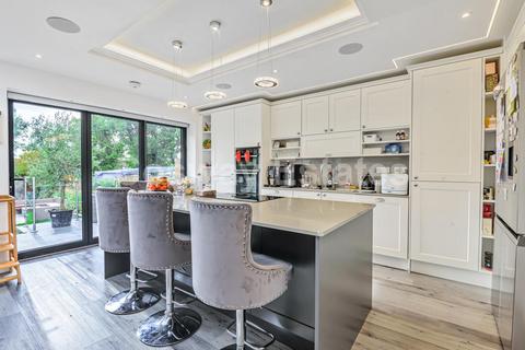 73 Millway, London, NW7 3QT