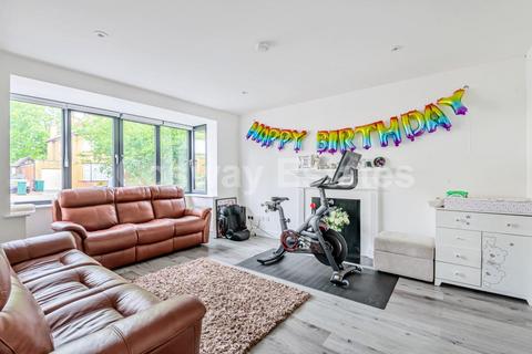73 Millway, London, NW7 3QT