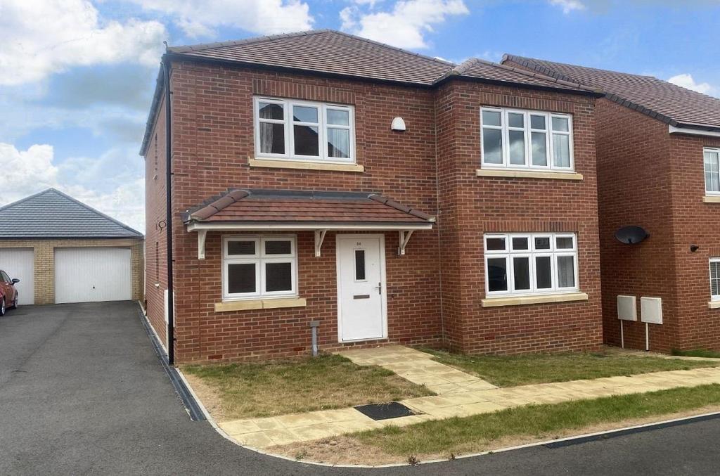 Harvester Way, Buckingham Fields, Northampton, NN4 4 bed detached house