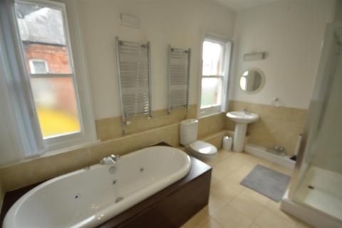 8 bedroom terraced house for sale, Ashleigh Road, Leicester