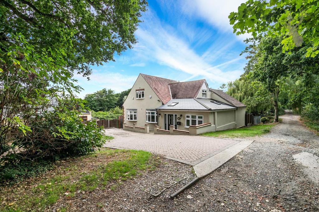 Orange Tree Hill, HaveringAtteBower, Romford 4 bed chalet £1,100,000