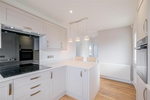 44 Stratton Road, Brighouse, HD6 3TA